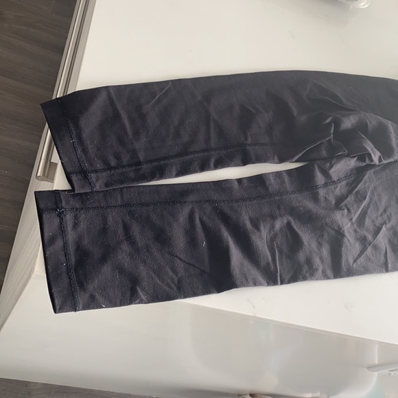 Lulu Lemon Size 4 Leggings - Picture 4 of 8